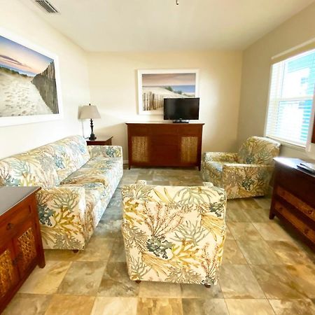 Nautical Watch Aparthotel Belleair Beach Εξωτερικό φωτογραφία