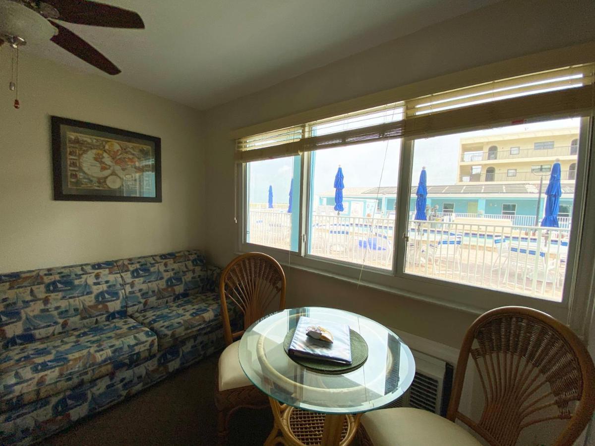 Nautical Watch Aparthotel Belleair Beach Εξωτερικό φωτογραφία