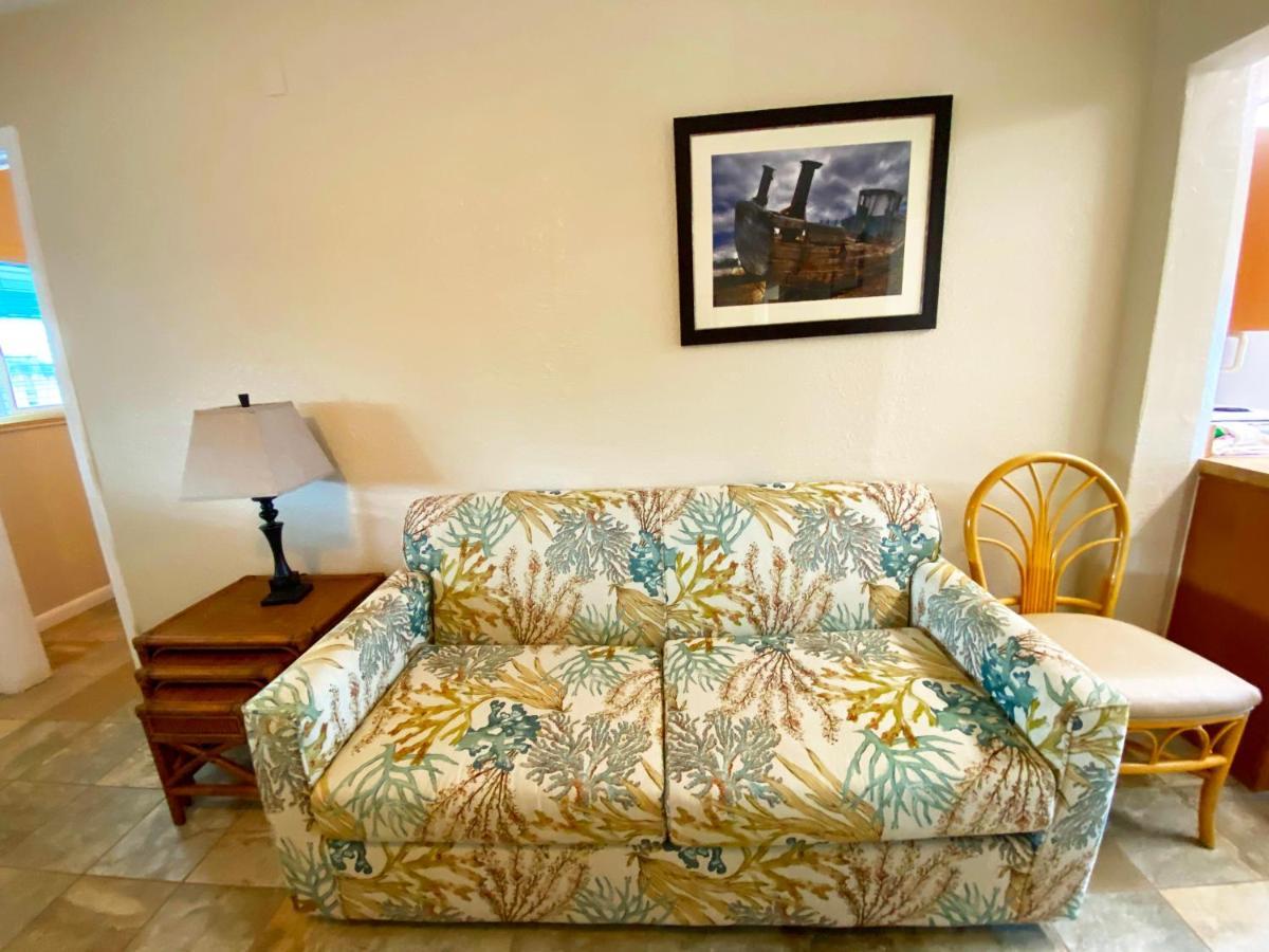 Nautical Watch Aparthotel Belleair Beach Εξωτερικό φωτογραφία