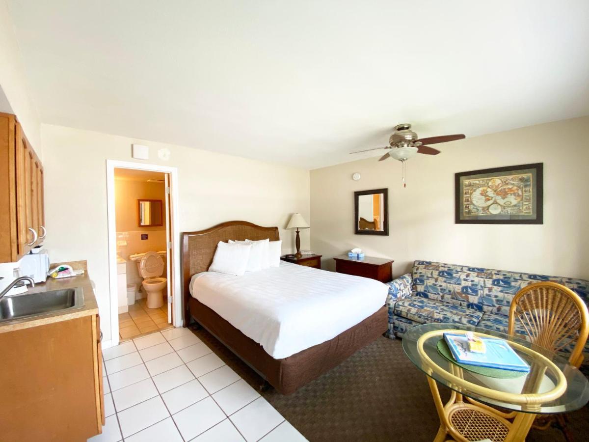 Nautical Watch Aparthotel Belleair Beach Εξωτερικό φωτογραφία