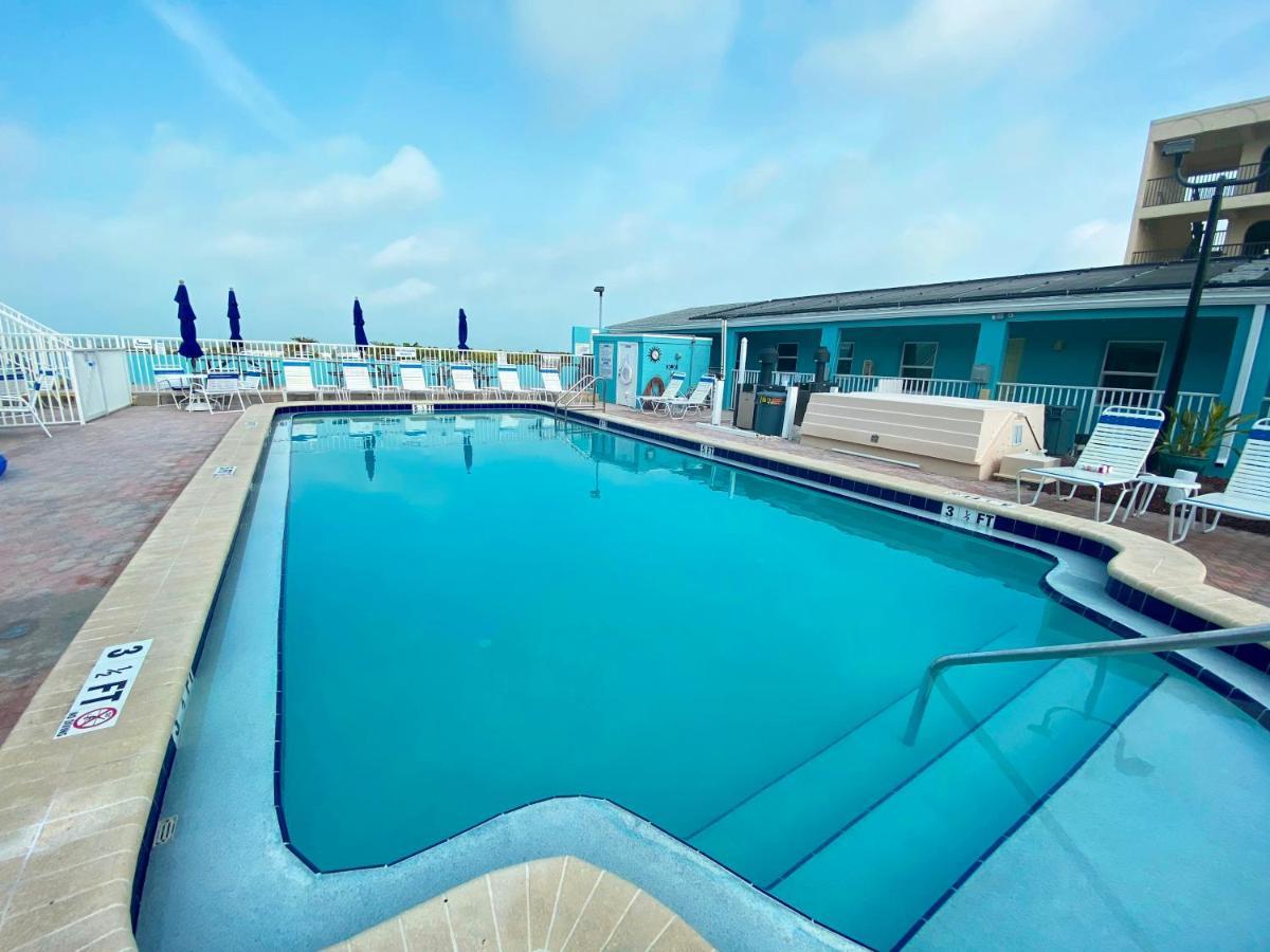 Nautical Watch Aparthotel Belleair Beach Εξωτερικό φωτογραφία