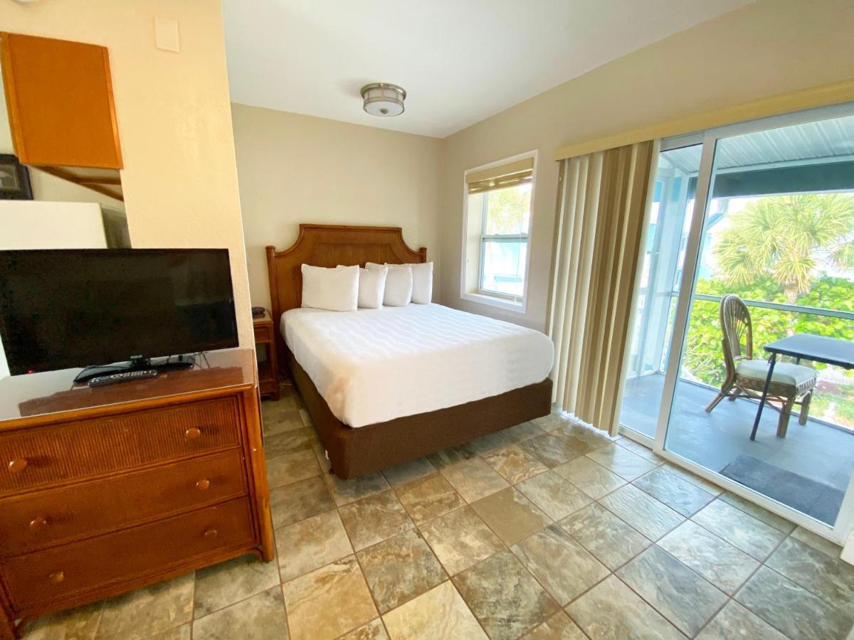 Nautical Watch Aparthotel Belleair Beach Εξωτερικό φωτογραφία
