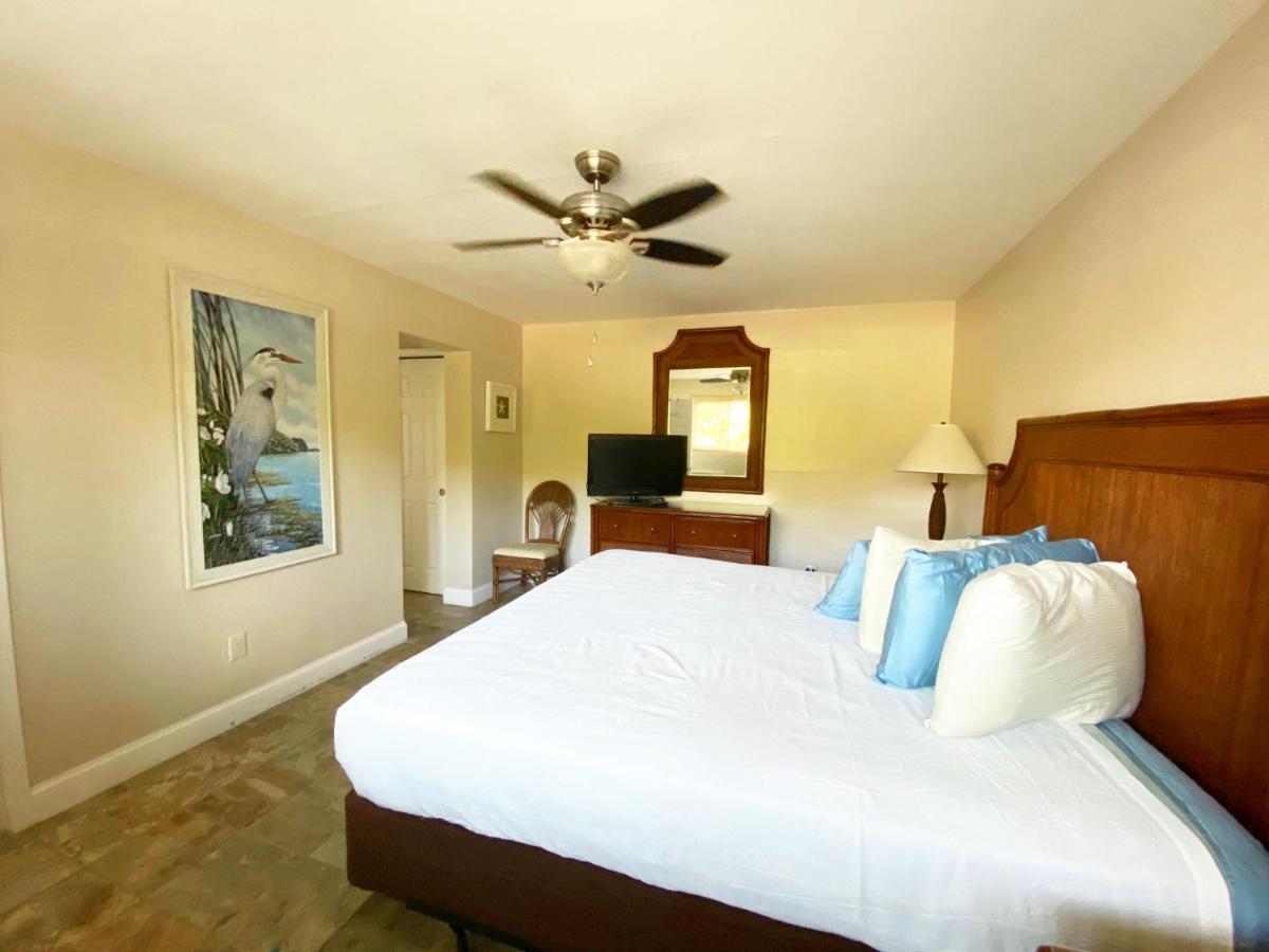 Nautical Watch Aparthotel Belleair Beach Εξωτερικό φωτογραφία