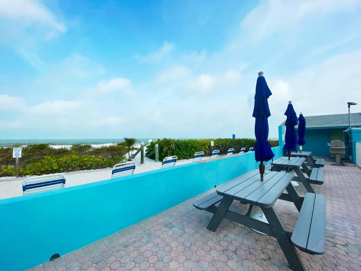 Nautical Watch Aparthotel Belleair Beach Εξωτερικό φωτογραφία